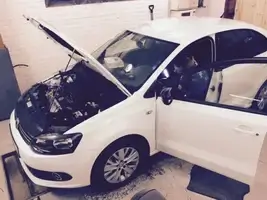 VOLKSWAGEN POLO 2014